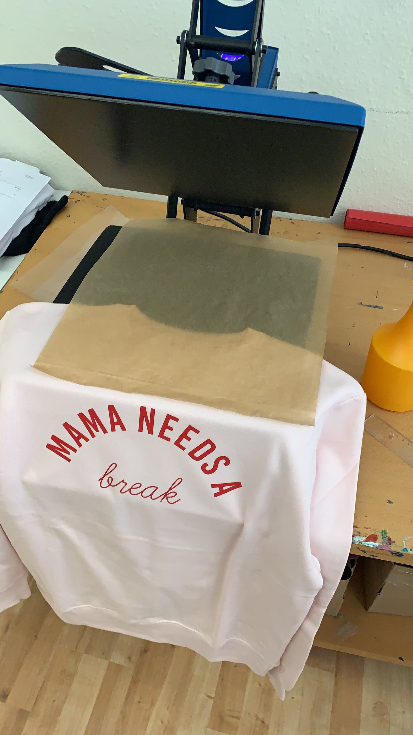 Workshop: Gestalte dein Mom Statement – Pullover, Shirt oder Tasche